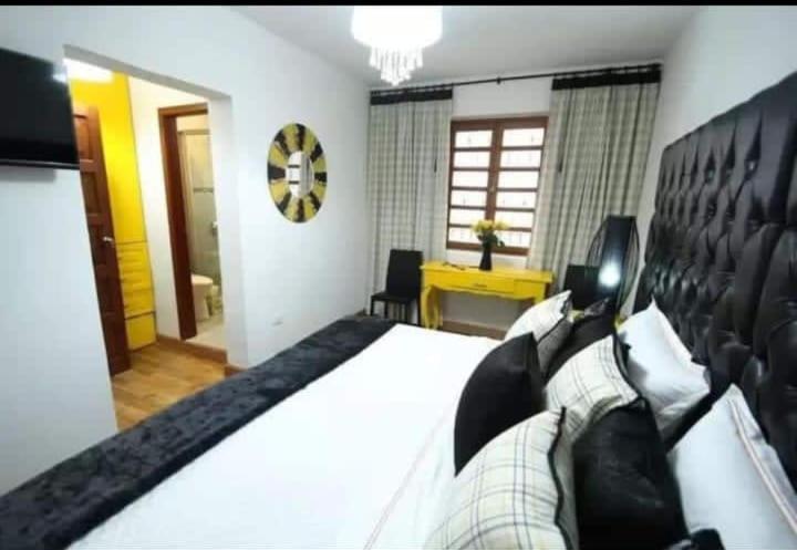Suites+Arte Quito Extérieur photo