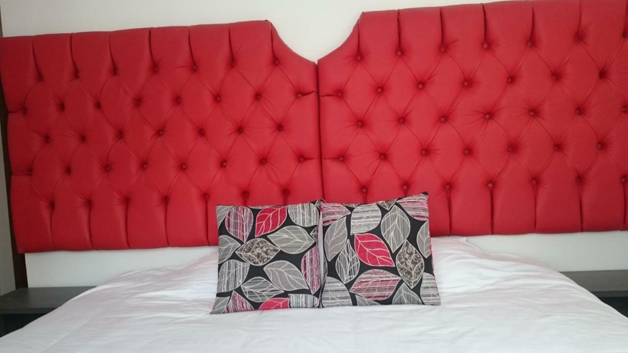 Suites+Arte Quito Extérieur photo